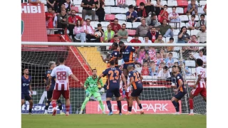 Başakşehir Antalyaspor'a patladı