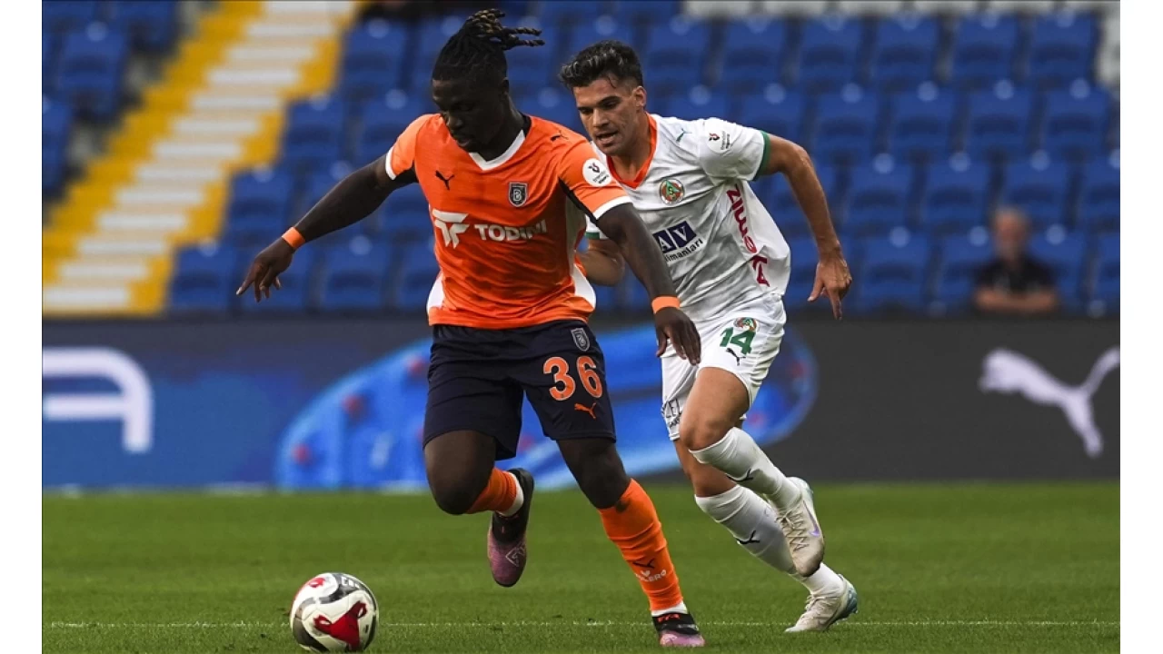 Başakşehir ile Alanyaspor berabere kaldı