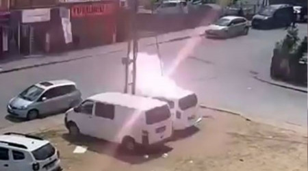 Başakşehir'de elektrik kabloları bomba gibi patladı