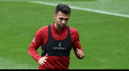 Berkan ve Emre, formalarını bağışladı