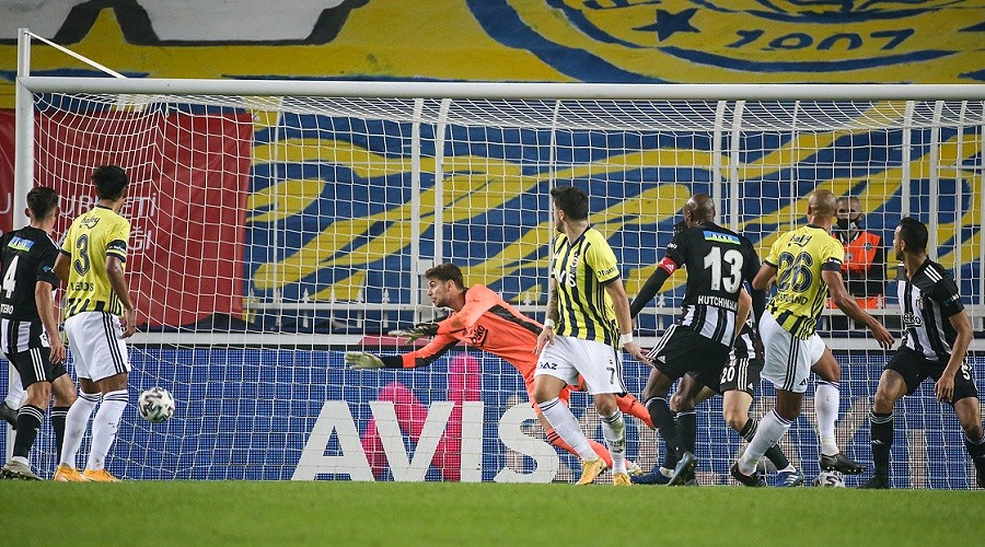 Beşiktaş Kadıköy’den 4 golle çıktı