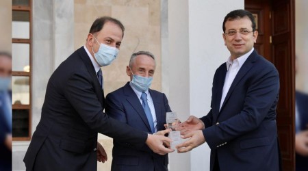 Beylikdz brahim Cevahir Camiinde ilk Cuma namaz klnd