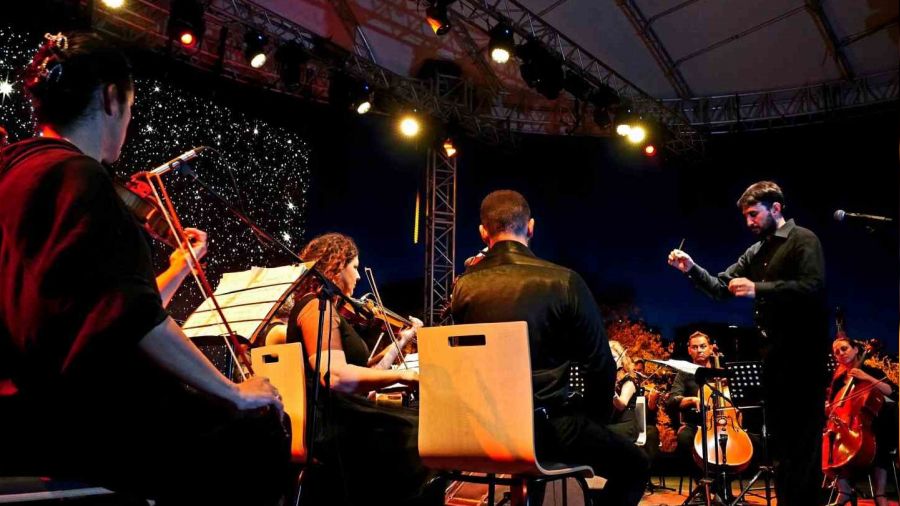  "Beylikd�z� Klasik M�zik G�nleri" yo�un ilgi ile ba�lad�