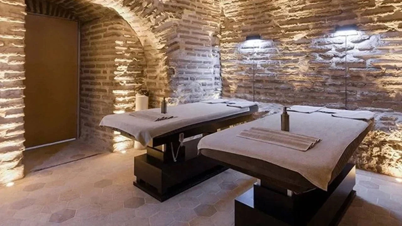 Bin 500 yıllık sarnıcı masaj salonu olarak kullandılar