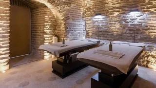 Bin 500 yıllık sarnıcı masaj salonu olarak kullandılar