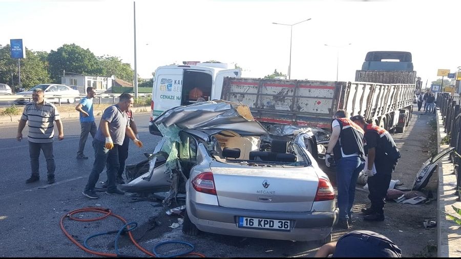 Bir aile yok oldu: 4 ölü, 2 yaralı