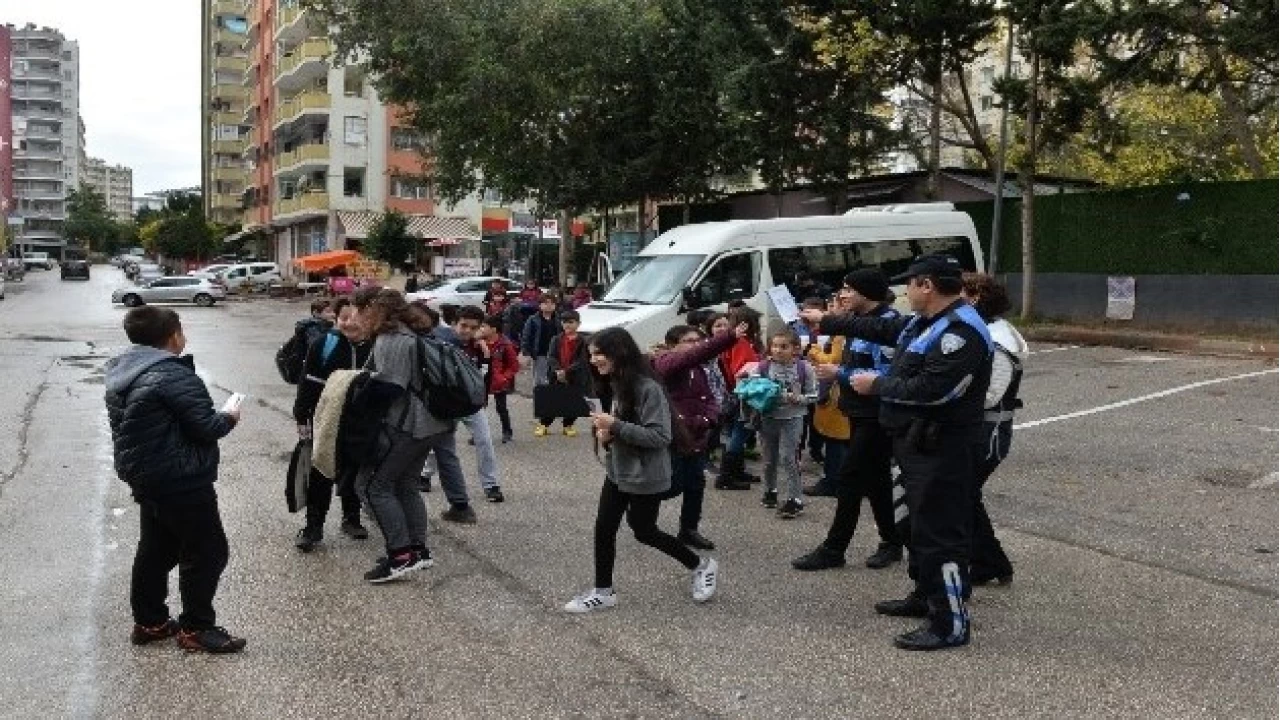 Bir haftada okul önlerinde uyuşturucu satan 43 kişi yakalandı