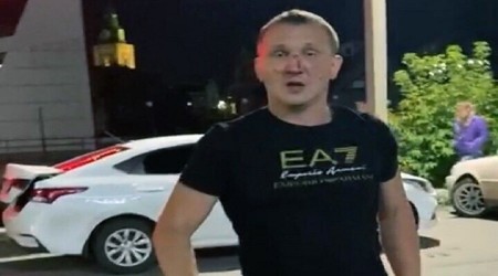 Boksörleri ayırmaya kalktı canından oldu