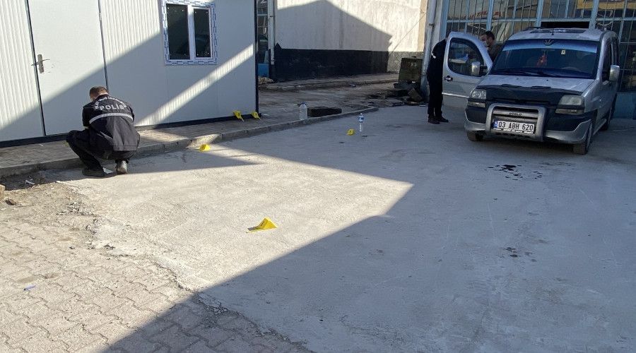 Bor�lusunun kaynak makinesini rehin alan esnaf can�ndan oluyordu