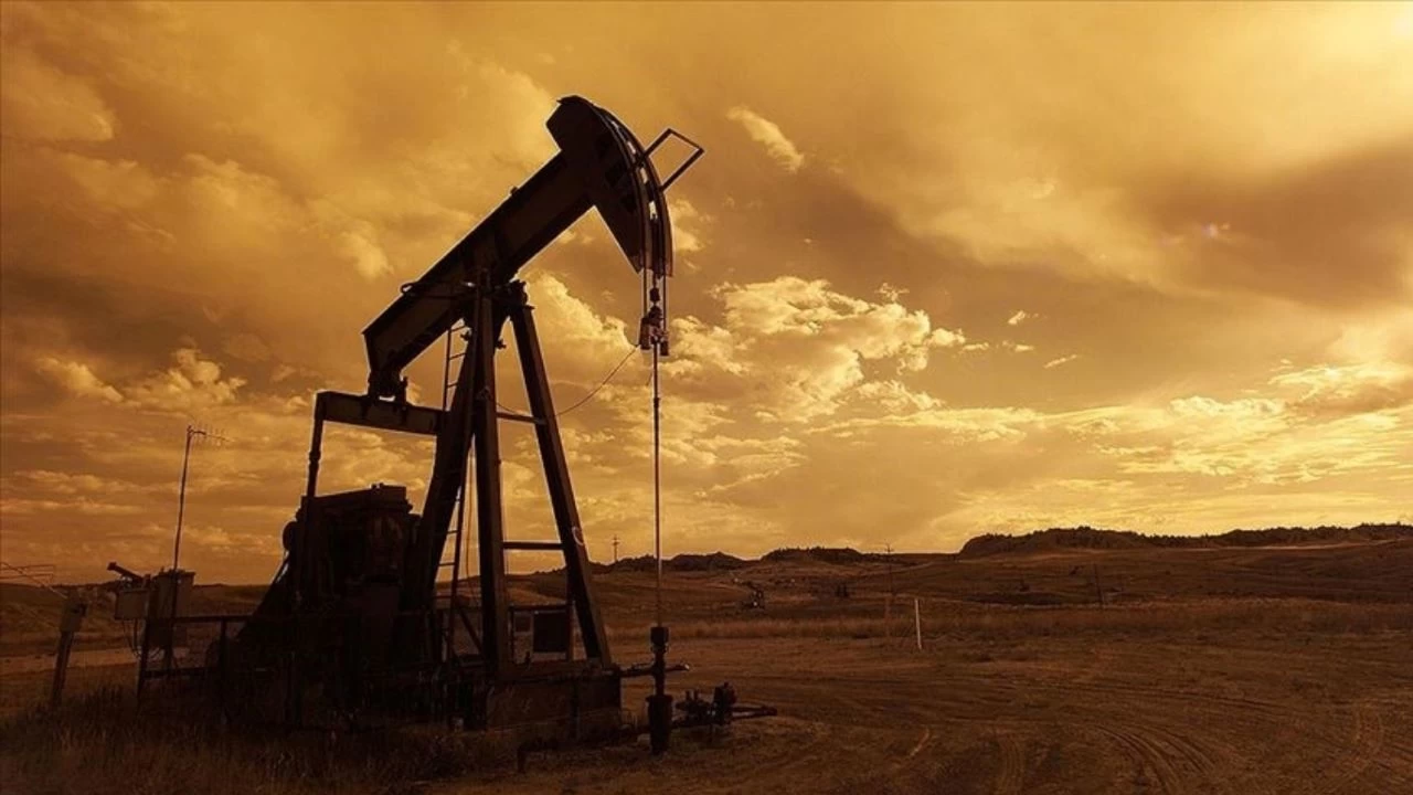 Brent petrolün varil fiyatı 73.03 dolar