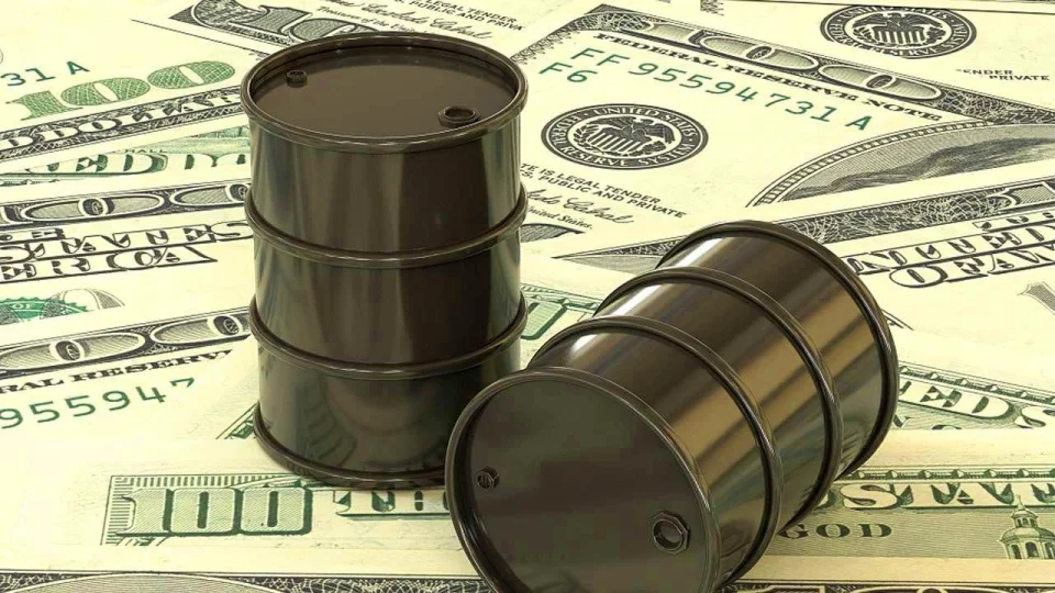 Brent petrolün varili 98,53 dolar