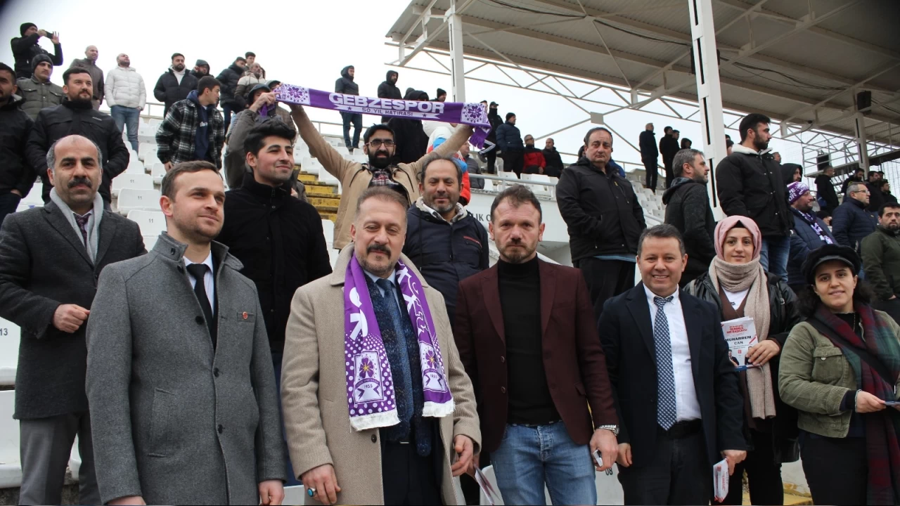 BTP aday Gebzespor man tribnden takip etti