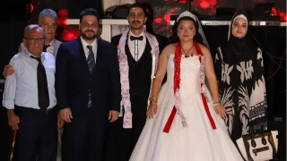 BTP Genel Başkanı Hüseyin Baş, İzmir'de Dinç ve Öztürk ailelerinin düğün törenine katıldı