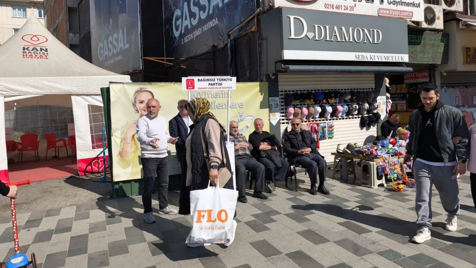 BTP heyetinden �stanbul �mraniye�de stand �al��mas�: ��z�m projeleri vatanda�la bulu�uyor