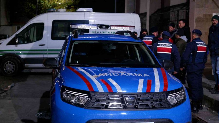 Bulgaristan unsurlarınca itildi, donarak öldü