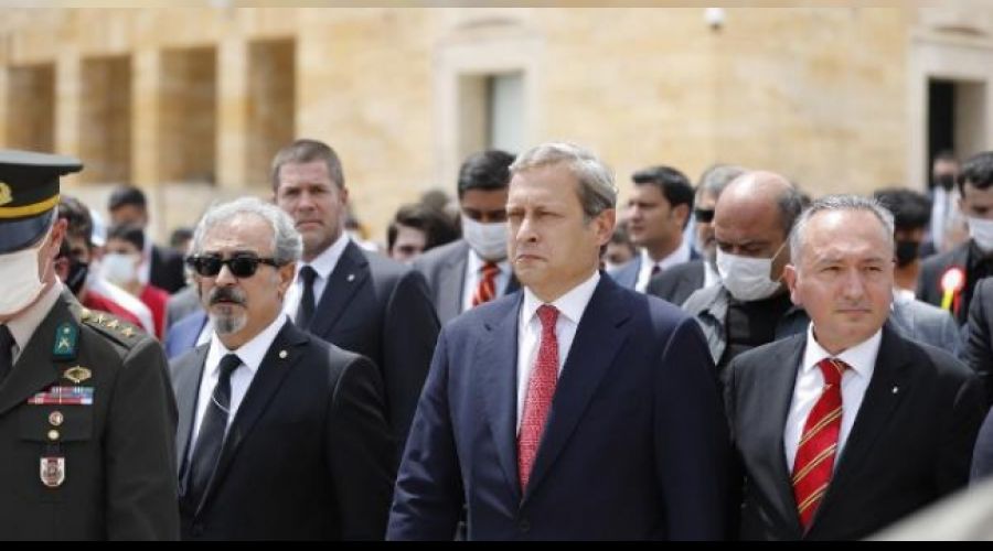 Burak Elmas, Anıtkabir'i ziyaret etti