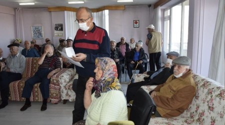 Burdur'da huzurevlerindeki yaşlılar aşı oldu