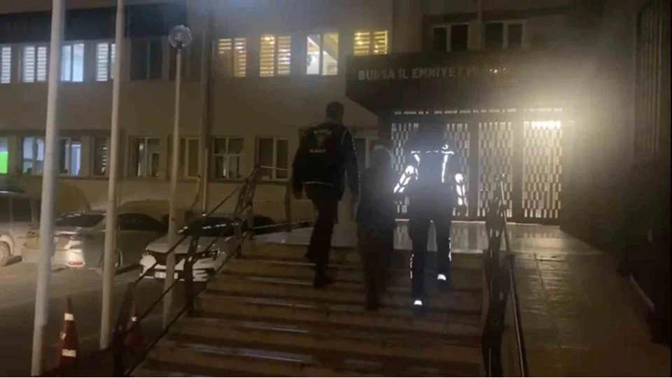 Bursa'da 7 y�ld�r  aranan �ocuk bulundu