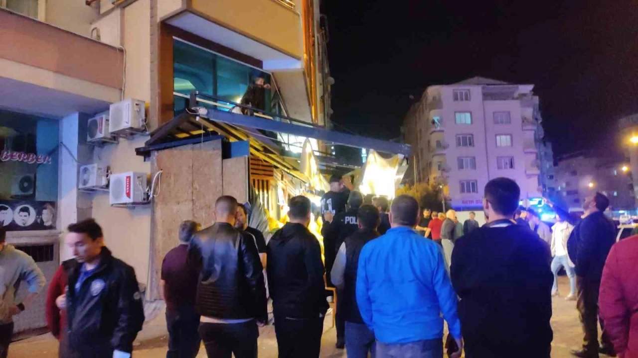 Bursa'da gen� kad�n, kendini 6. kattan att�