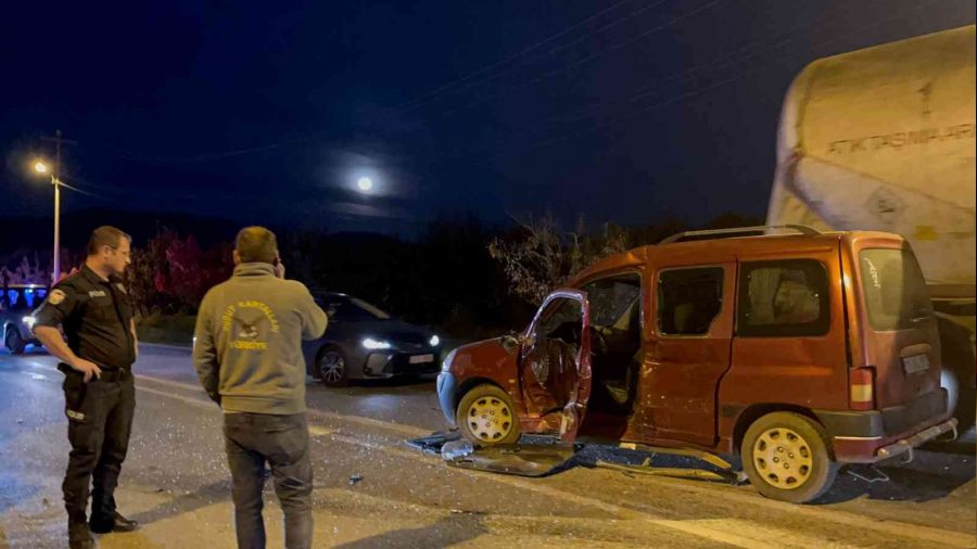 Bursa'da işçi servisi kaza yaptı: 7 yaralı