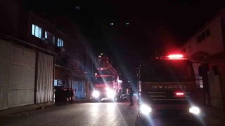 Bursa'da mobilya imalathanesinde yangın