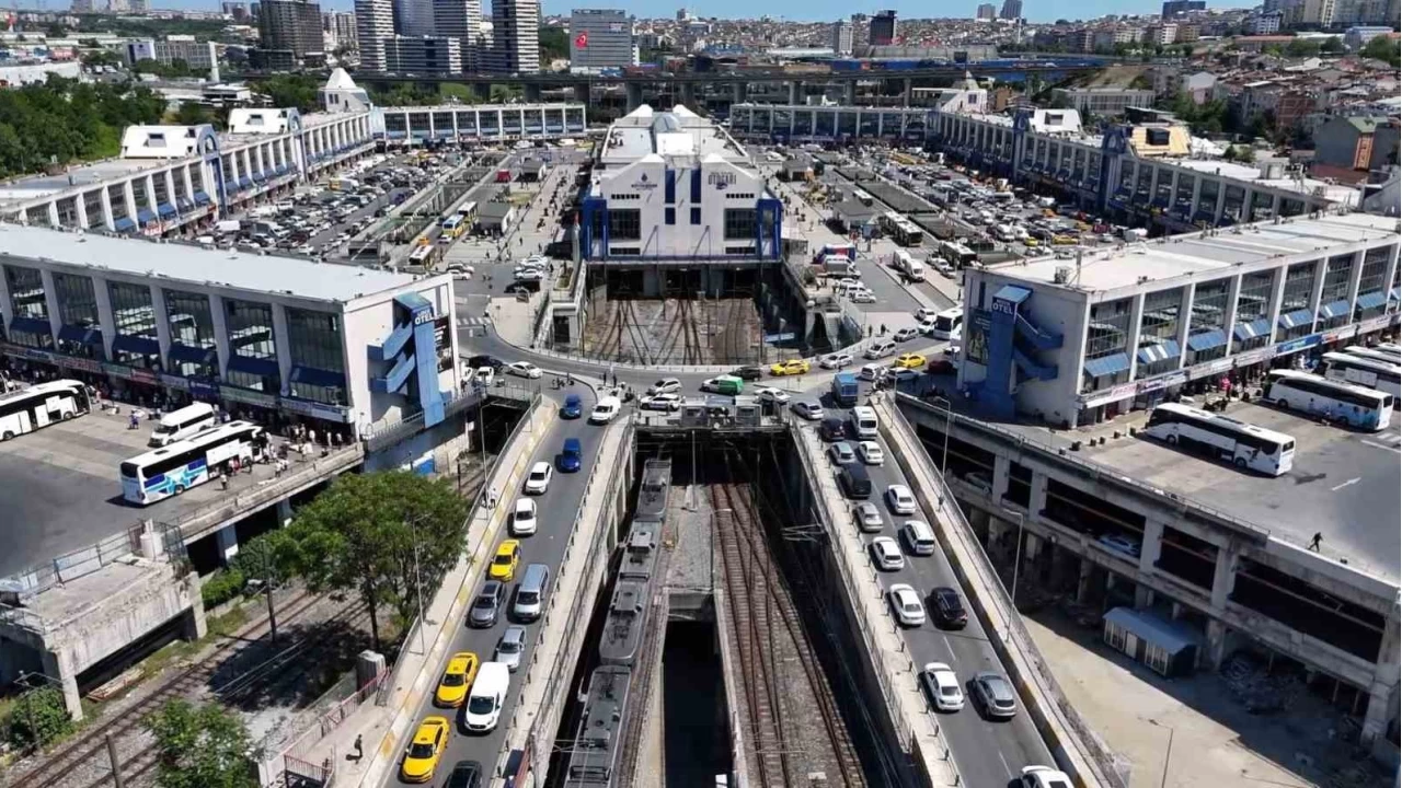 Büyük İstanbul Otogarı'nda bayram yoğunluğu
