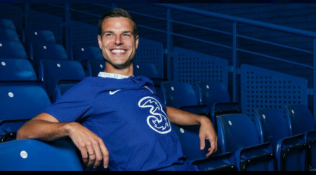 Chelsea, kaptanının sözleşmesini uzattı