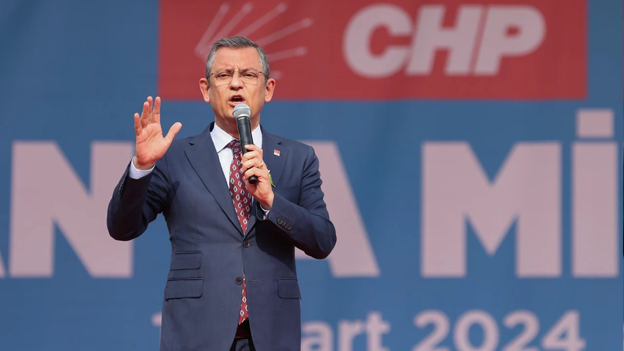 CHP Genel Ba�kan� �zel, "Alanya Mitingi"nde konu�tu