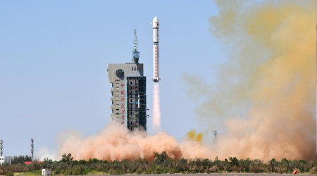 Çin, 'Tienhui-5' yer gözlem uydusunu fırlattı