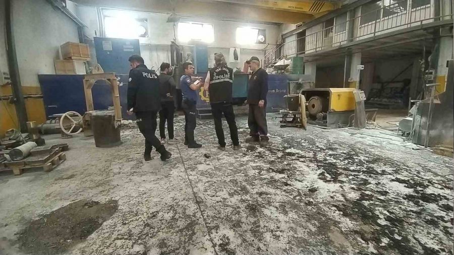 �orum'daki bronz fabrikas�ndaki patlama