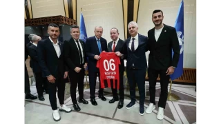 Cumhurbakan Erdoan, Sper Lig'e ykselen 3 futbol kulbnn bakanlarn kabul etti