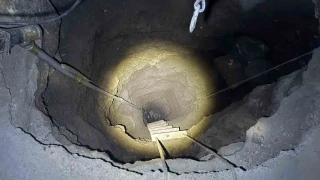Define i�in evde 25 metrelik ka�ak kaz� yapt�lar