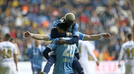 Demirspor Başakşehir'i yerinden etmek istiyor