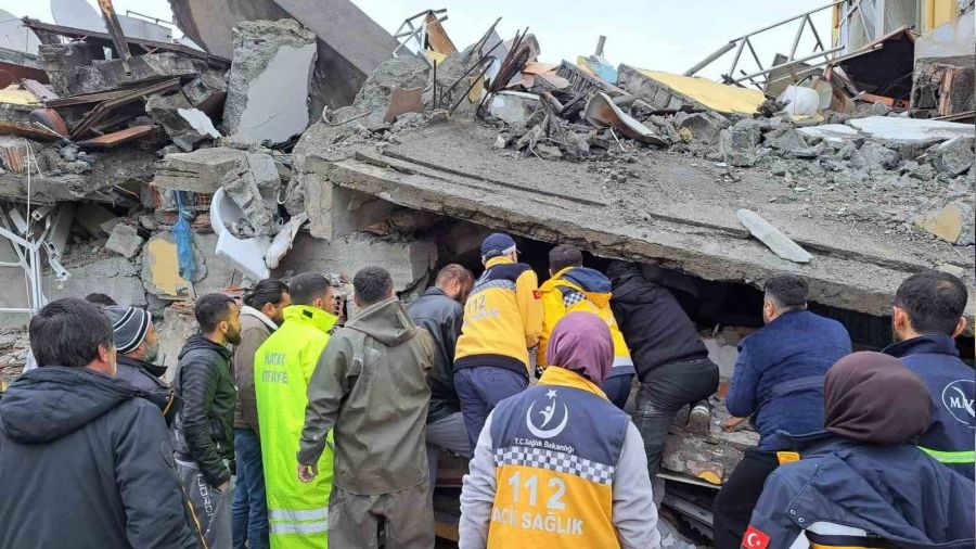 Deprem Hatay'da y�k�c� oldu