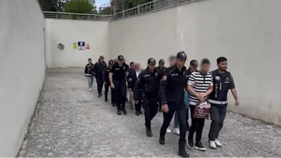 Dev tefecilik operasyonu: 17 milyonluk ziynet ele ge�irildi