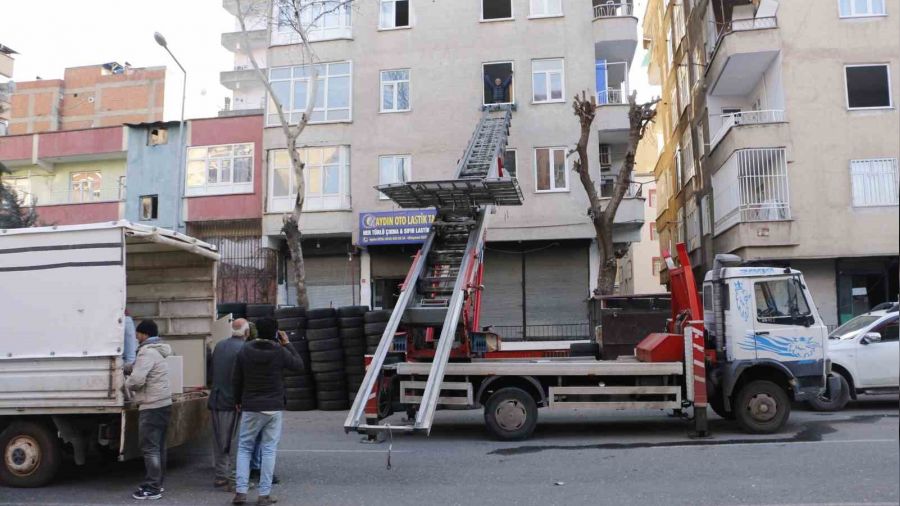 Diyarbak�r'da f�rsat�� ev sahiplerine tepki