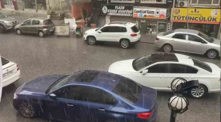 Diyarbakır'da sağanak ve dolu etkili oldu