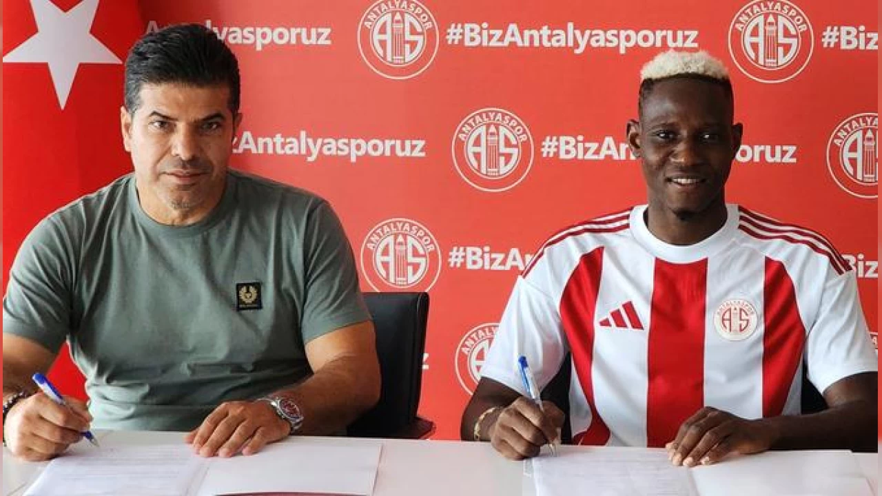 Djenepo Antalyaspor'a geldi�i i�in mutlu