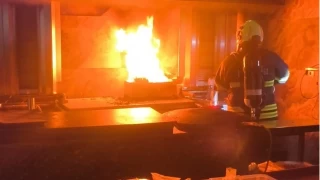 Dönercide kızartma makinesi alevlere teslim oldu