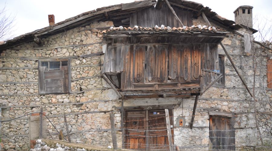 D��meli evler tek tek yok oluyor