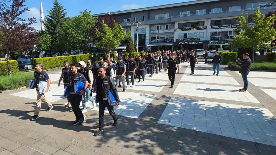 D�zce'de staj doland�r�c�l���nda 9 tutuklama