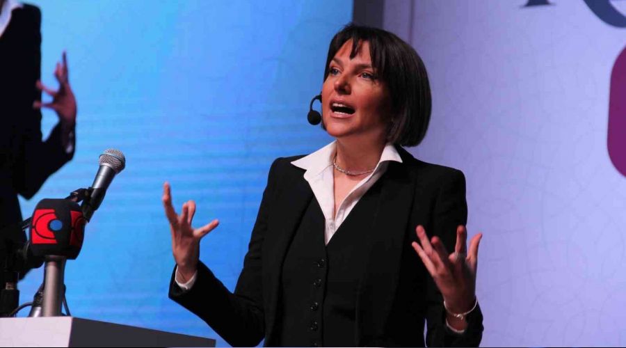 Ece Üner: 'Bugün gücümüzü yeniden keşfetme günü olsun'