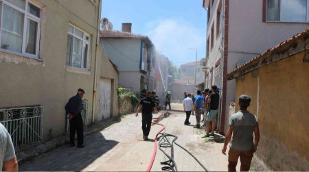Edirne'de vahşet: Annesini ve evi benzin döküp yaktı