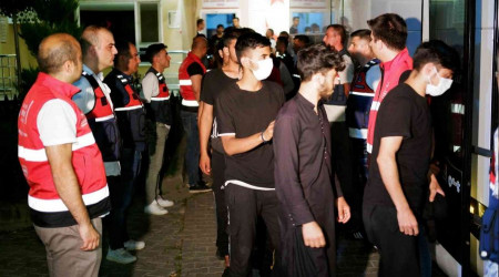 Edirne'de yakalanan 227 göçmen sýnýr dýþý edilecek