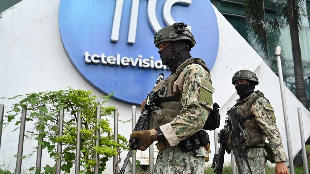 Ekvador'da silahl� gruplar kontrolden ��kt�