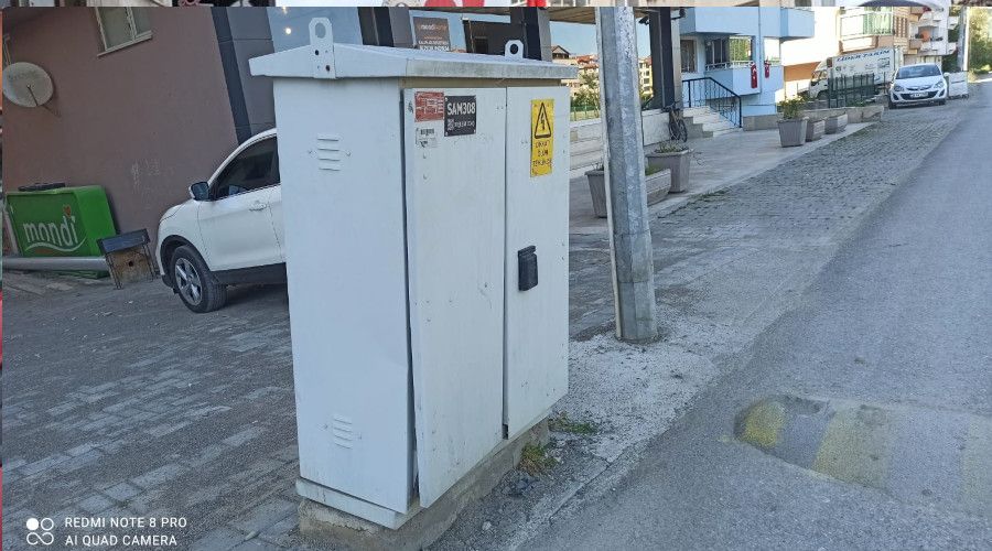 Elektrik kutusu ölüme davetiye çıkartıyor