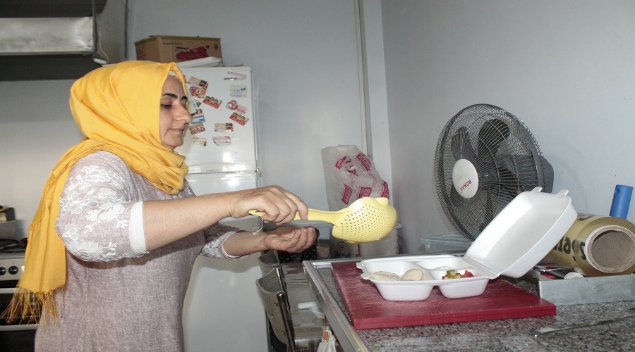 Elleri �p�lesi Diyarbak�rl� annemiz y�lmad�