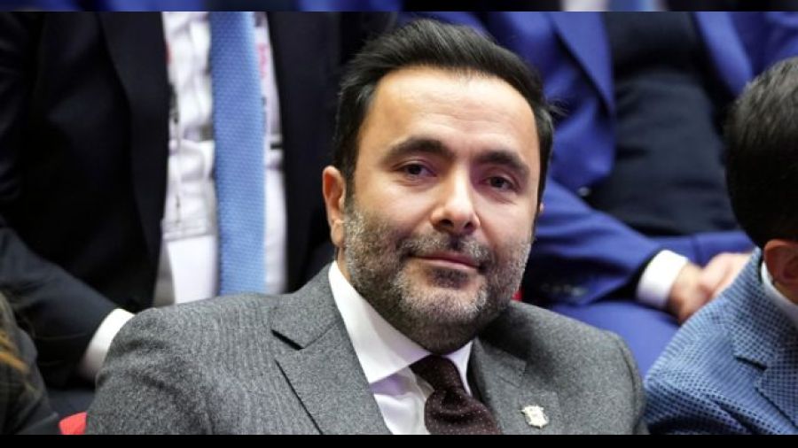 Emre Kocada� geri ad�m att�