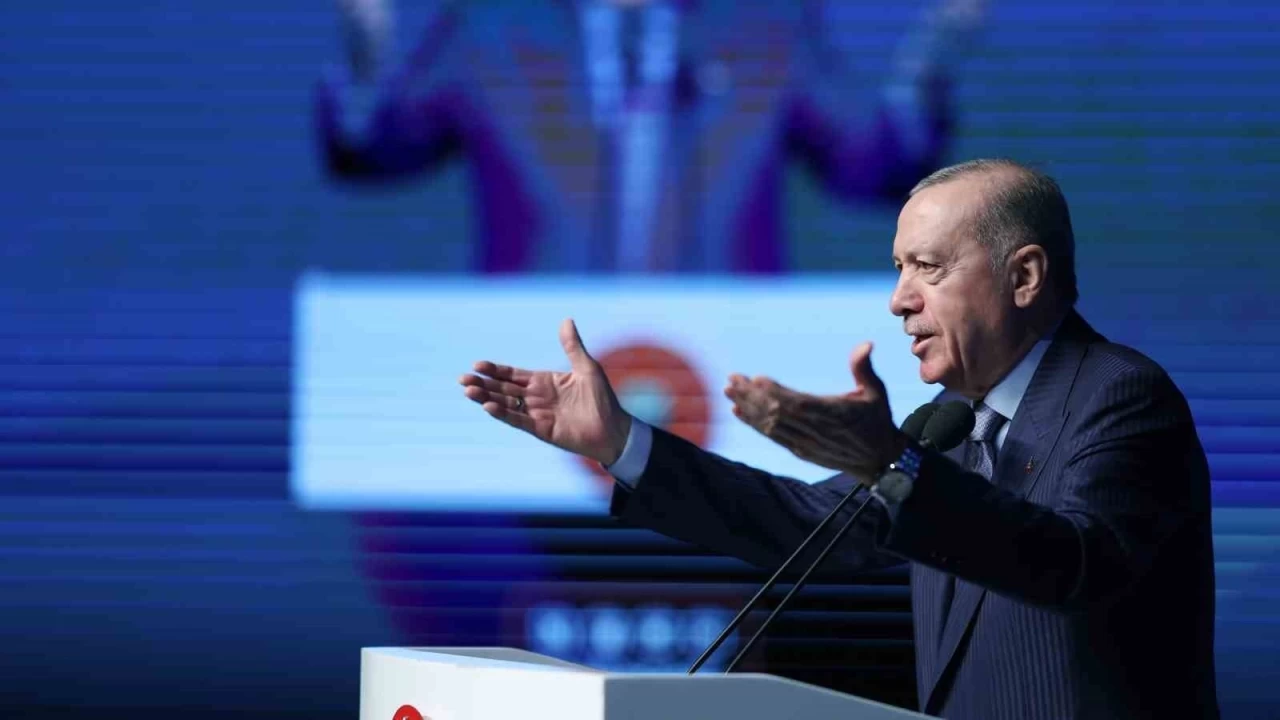 Erdoğan: Suriye'den gelenler olmasa pek çok sektör sıkıntıya düşer