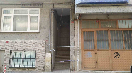 Esenler'de çatlak olan 2 bina boşaltıldı